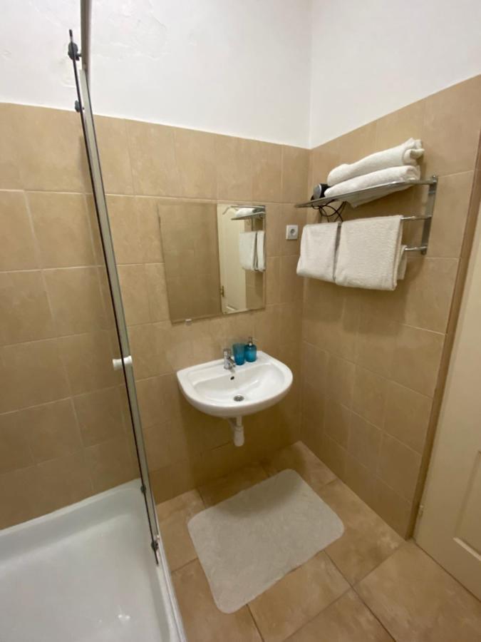 Monolit Budapest Center Guesthouse Dış mekan fotoğraf